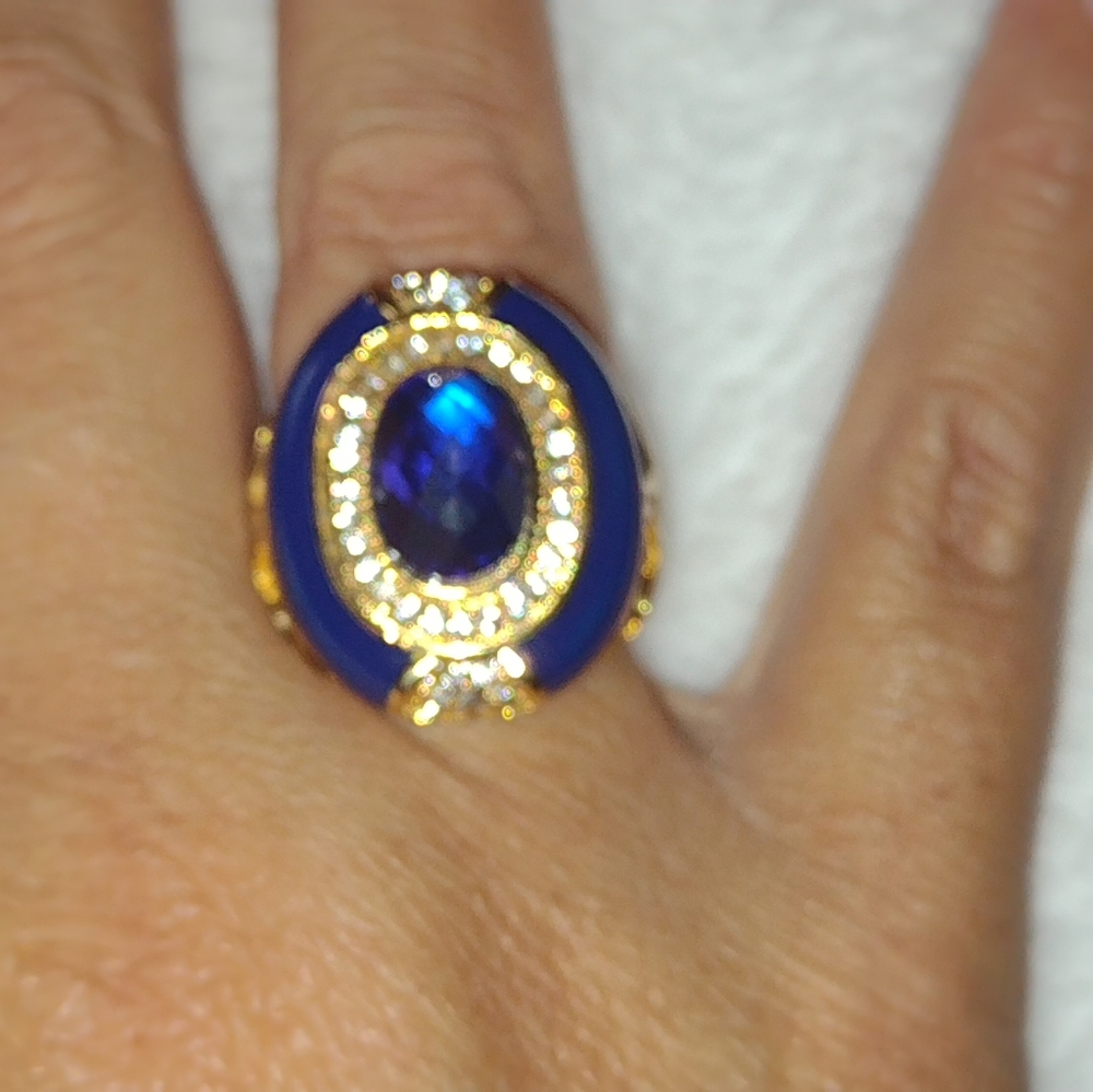Ring - Picture 3 of 4